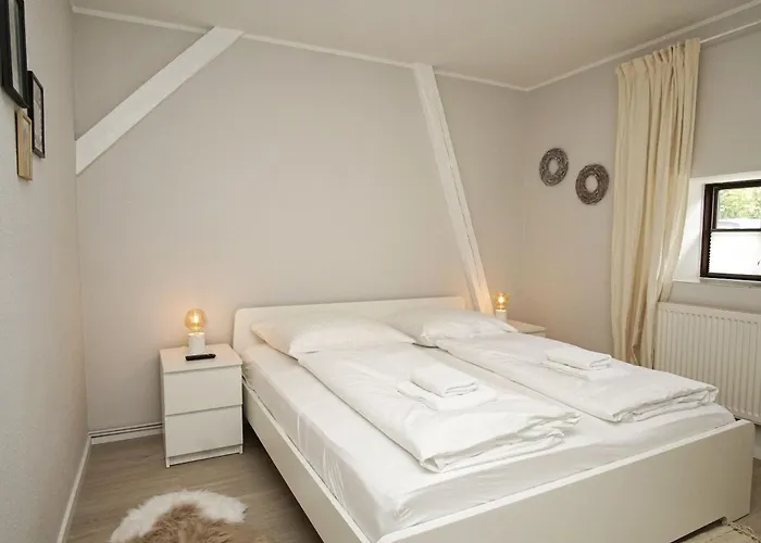 Haus Buednerstube Nr 3 - Mit Schwimmbad Und Saunanutzung Im Ahoi-erlebnisbad Sellin * Middelhagen